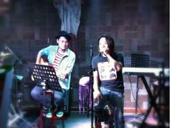 iphone_upload_pic-ohbar live house(人广店)