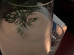 -毛毛虫酒吧
