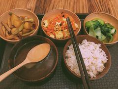 -一两饭川味素食餐厅