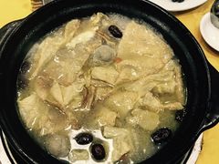 -濠轩阁特色生蚝火锅(水湾路店)