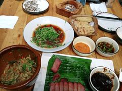 -老滇山寨•云南特色菜•地方菜•民族风情歌舞表演(金碧店)