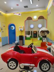 -爆米花儿童美发乐园