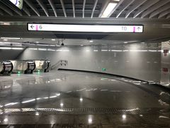 -红土地(地铁站)