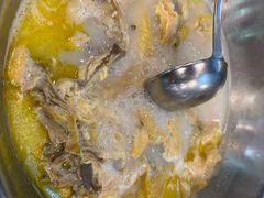 -鲜入围煮花胶鸡海鲜火锅