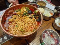 -成都你六姐·牛肉冒菜(上海杨浦合生汇店)