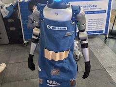 -爱革·奢品·鞋包·衣物·家居(金桥国际商业广场店)