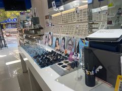 -诺柯视眼镜-蔡司依视路官方工厂店(淞南一店)