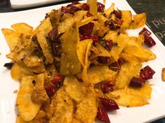 -扒虾小妹儿麻辣海鲜(宏图街店)