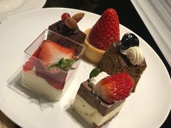 -唐拉雅秀酒店-西锦汇空中BBQ·思创餐厅