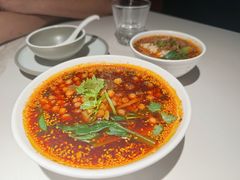 酸辣粉-麻六记(新天地店)