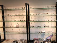 -悦目眼镜(蔡司战略合作门店)