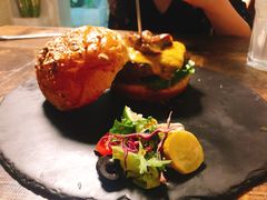 -HIGH FIVE哈福手工汉堡(桂林路店)