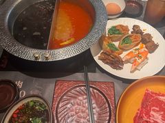 -牛YO寿喜烧·铁板烧和牛火锅自助(市府恒隆店)