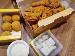 -BHC炸鸡(明洞总店)