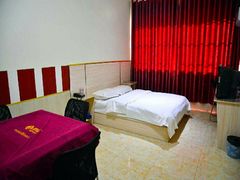 -7天连锁酒店(上海徐家汇龙华路地铁站店)