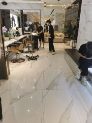 -罗亚帝造型·烫发染发