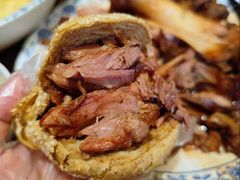 -老天桥酱肉烧饼夹肘子(天桥店)