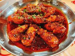 -肥肥虾庄·金牌油焖大虾(汉街SKP店)