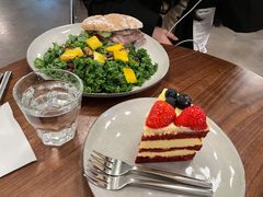 芒果羽衣甘蓝坚果色拉-BAKER&SPICE(安福路店)