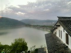-南北湖湖光山居度假酒店