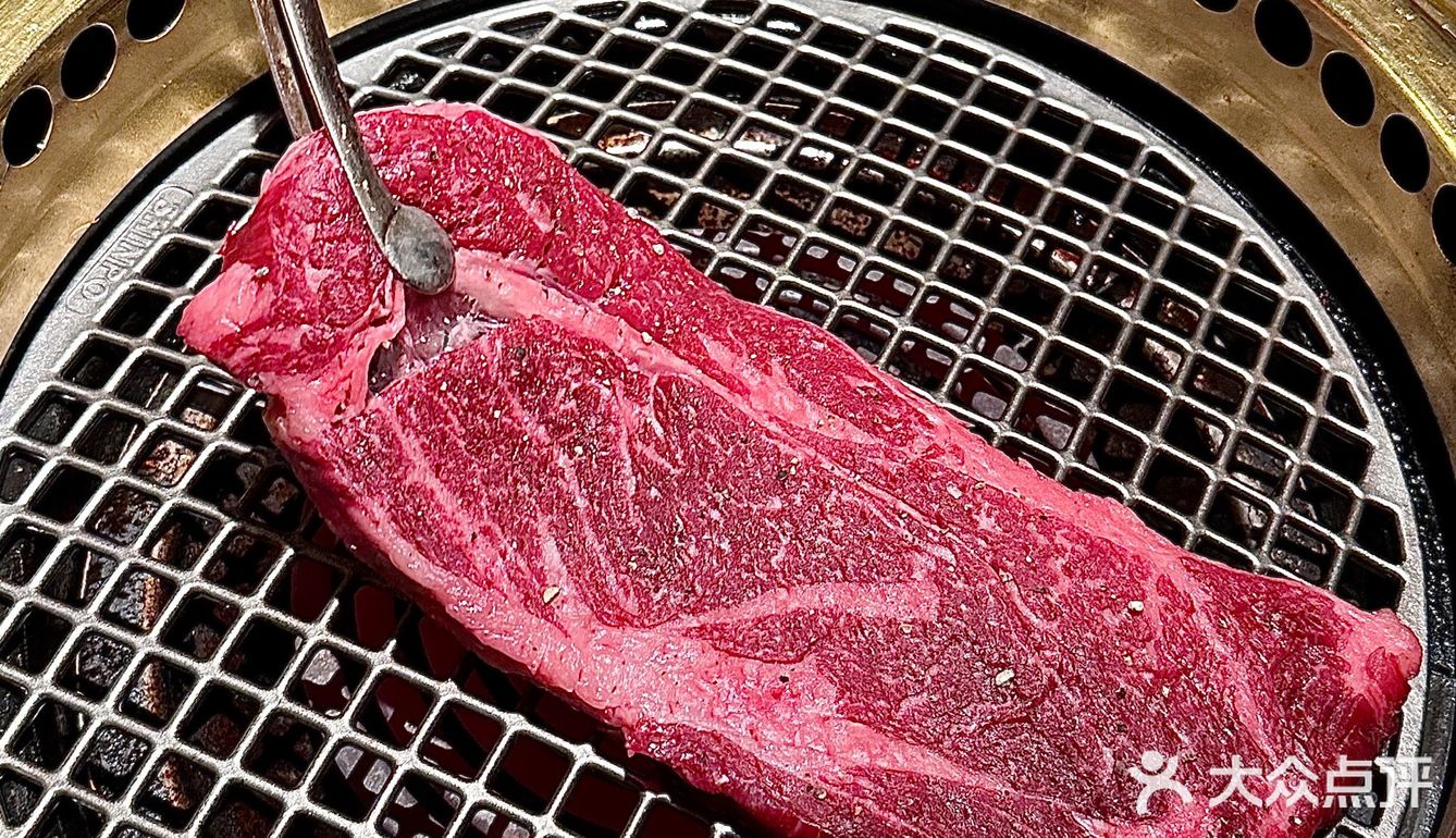 这家烤肉在郑州没有对手 烤肉肉食爱好者进!