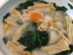 翅汤翡翠银杏鲜腐竹-金悦轩海鲜酒家(拱北店)