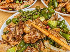 -鸿顺老铁锅美蛙鱼府(解放碑店)