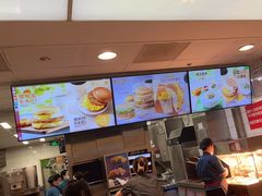 -麦当劳(轻轨曹杨路店)