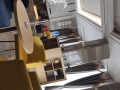 -凯里亚德酒店(深圳北站大浪商业中心店)