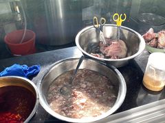 -鸿浩扒猪脚米线