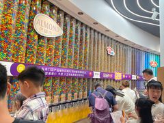 -m豆巧克力世界(上海世茂广场店)