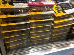 -周黑鸭(北京海淀区新中关店)