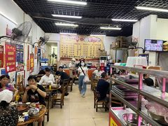 大堂-周良天山牛杂城(天山路总店)