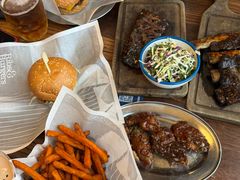-Ribs & Burgers The Rocks