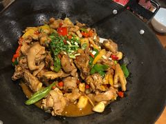 -丹江口渔村·湘味厨房(桃园店)