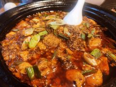 -万重锦·人文川菜馆(骡马市店)