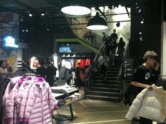 店内环境-NIKE武汉品牌体验店