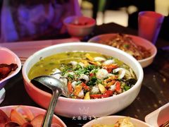 -龙巢盱眙龙虾·鸡煲·烧烤宵夜(坪洲店)