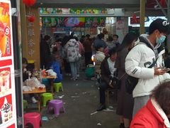 -蜜雪冰城(动物园地铁A口旁小吃街店)
