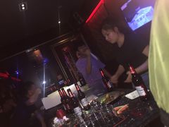 -好乐迪(张扬路八佰伴店)