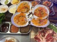 -围炉肉舍•炭烤活鳗•丹东海鲜烤肉(步行街店)