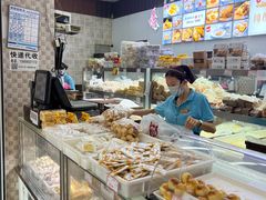 面包甜点陈列柜-闻酥园(大慈寺店)