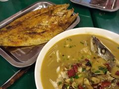 -布尔津河堤夜市