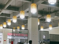 大堂-胡须哥网红竹筒菜
