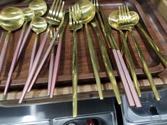 -万润国际酒店用品市场(曹安国际商城店)