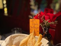 -弦月窗LUNETTE BY AMANDA(复兴路店)