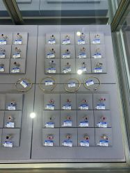 -威德钻石-克拉钻大本营(南京东路店)