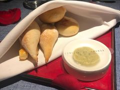 -弦月窗LUNETTE BY AMANDA(复兴路店)