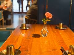 餐具摆设-柴窝堡22号辣子鸡·传承新疆菜