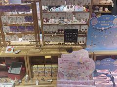 -九木杂物社(新奥购物中心店)